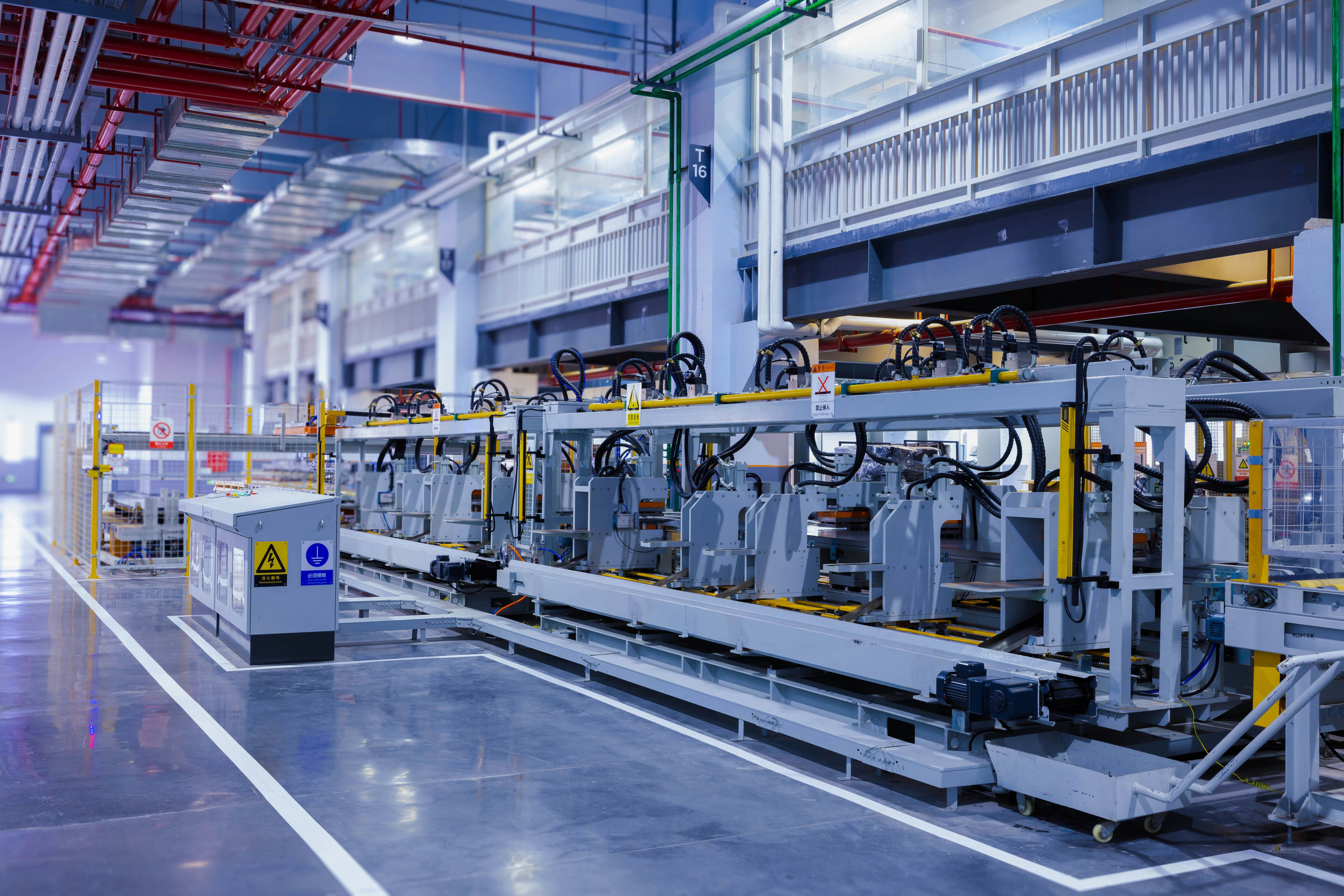 American Manufacturer Reduces Vendor Reliance with ServiceNow